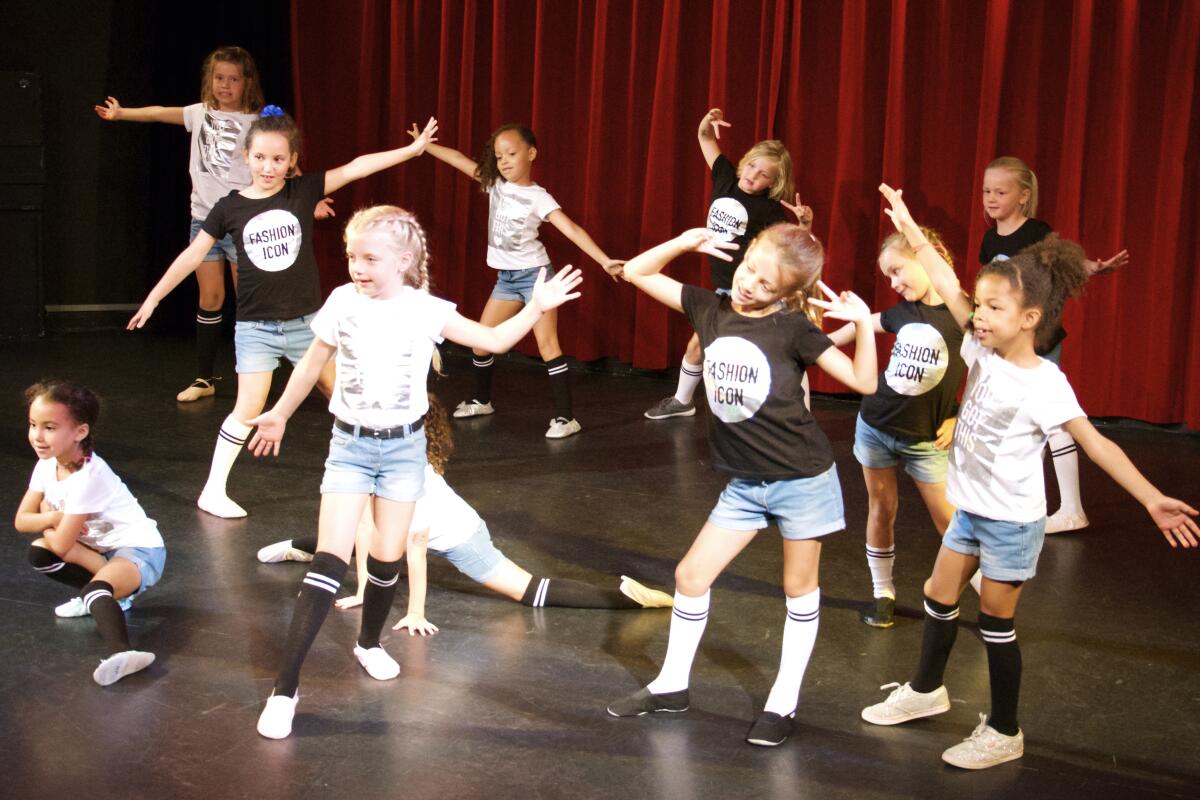 Dansmix groep 7 en 8 donderdag 