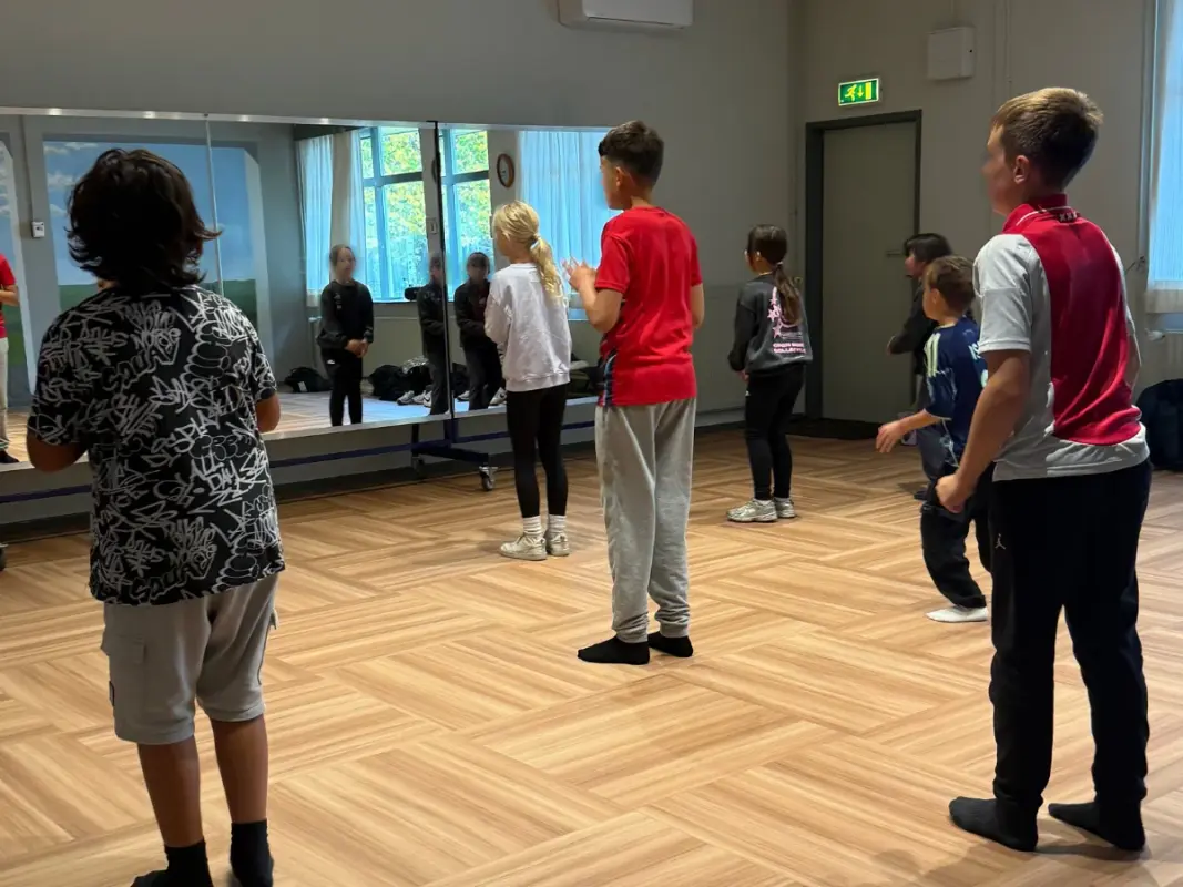 Tienerdans ( 10+ ) bij Dansstudio Mandy Westzaan