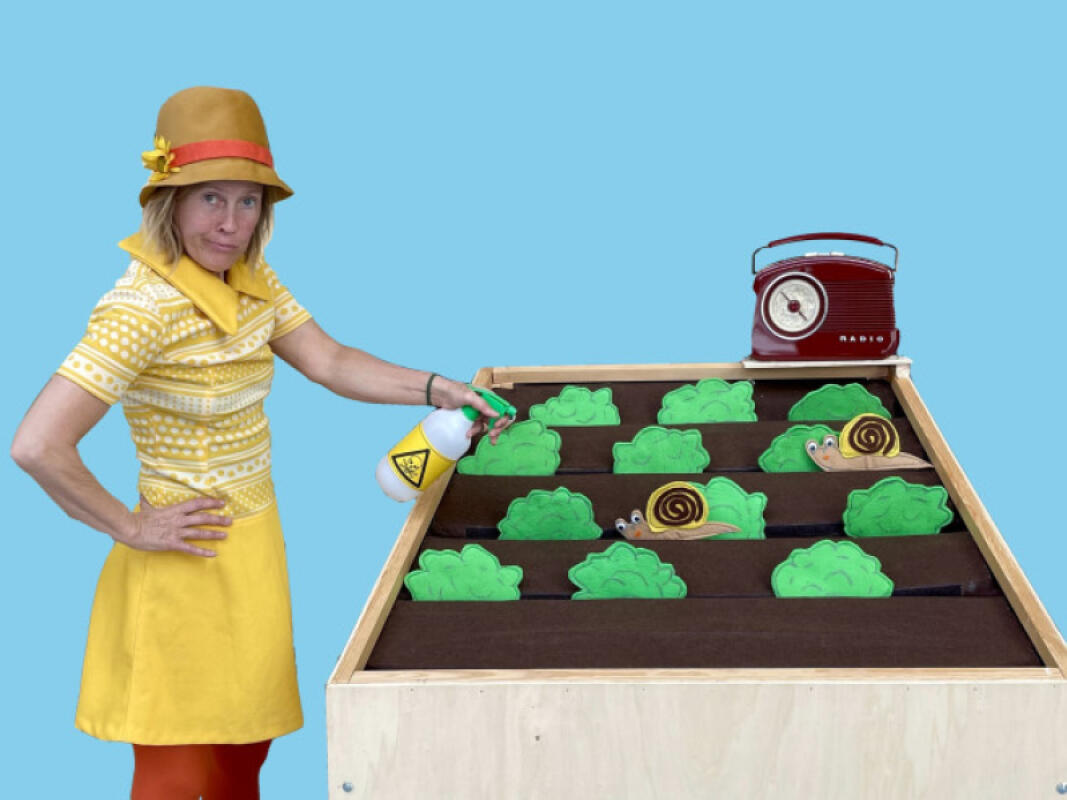 Loena en Flo in de Moestuin