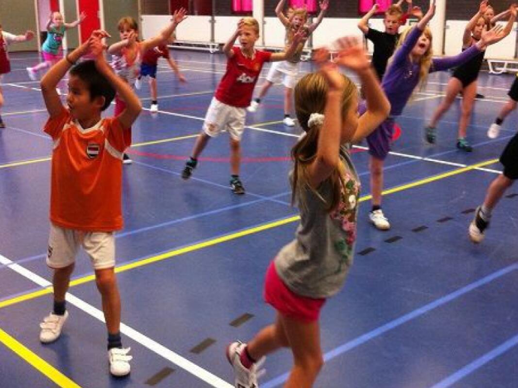 Voetbal versus Dans